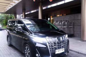 Rental Mobil dekat Whiz Prime
